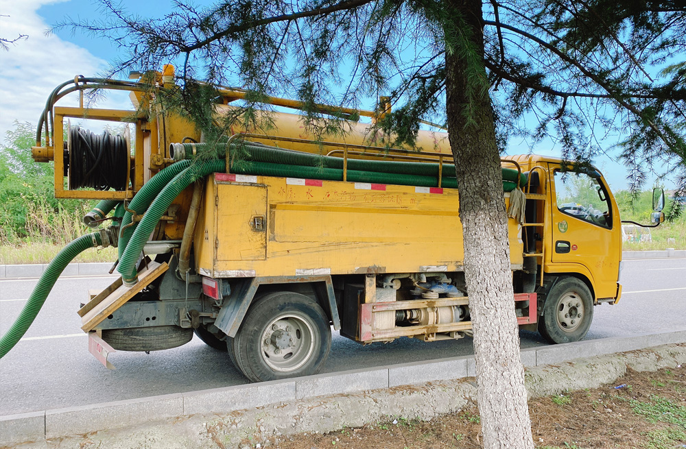 283谷里清洗抽粪车